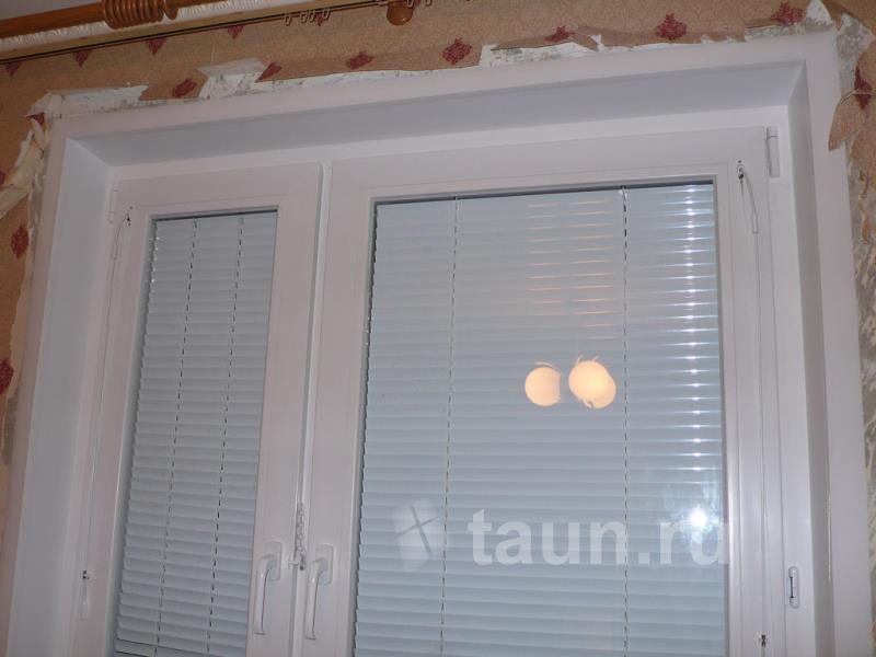 Фото 27. Пластиковое окно с жалюзи внутри. Профиль Trocal InnoNova70 M5, цвет жалюзи - белый глянец. Окно с откосами
